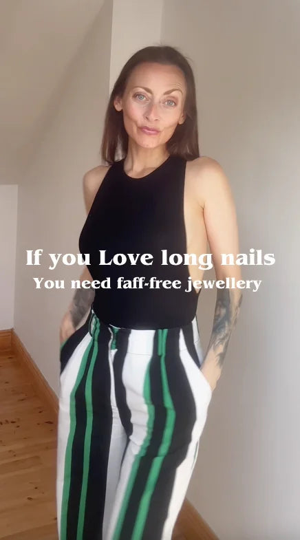 If you love long nails you need Faff-Free Jewellery. Frequency Paris-Ibiza.