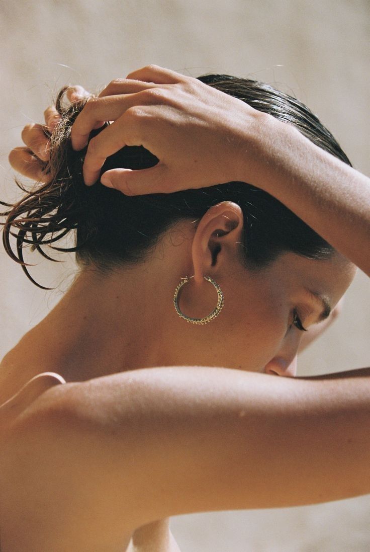 Discover the exclusive collection of demi-fine earrings by Frequency Paris-Ibiza. Explore stunning 18K gold and sterling silver designs crafted for the modern, magnetic Goddess.